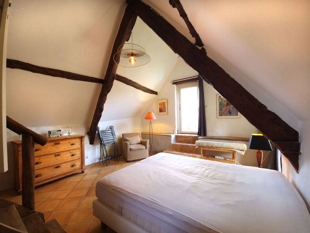 Maison et dépendances dans un hameau proche de Caylus - photo 12