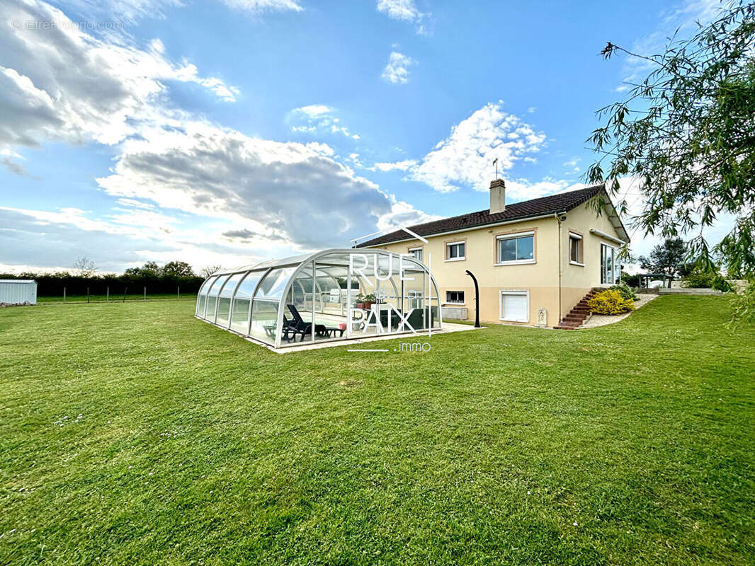 Maison à CHATILLON-SUR-THOUET