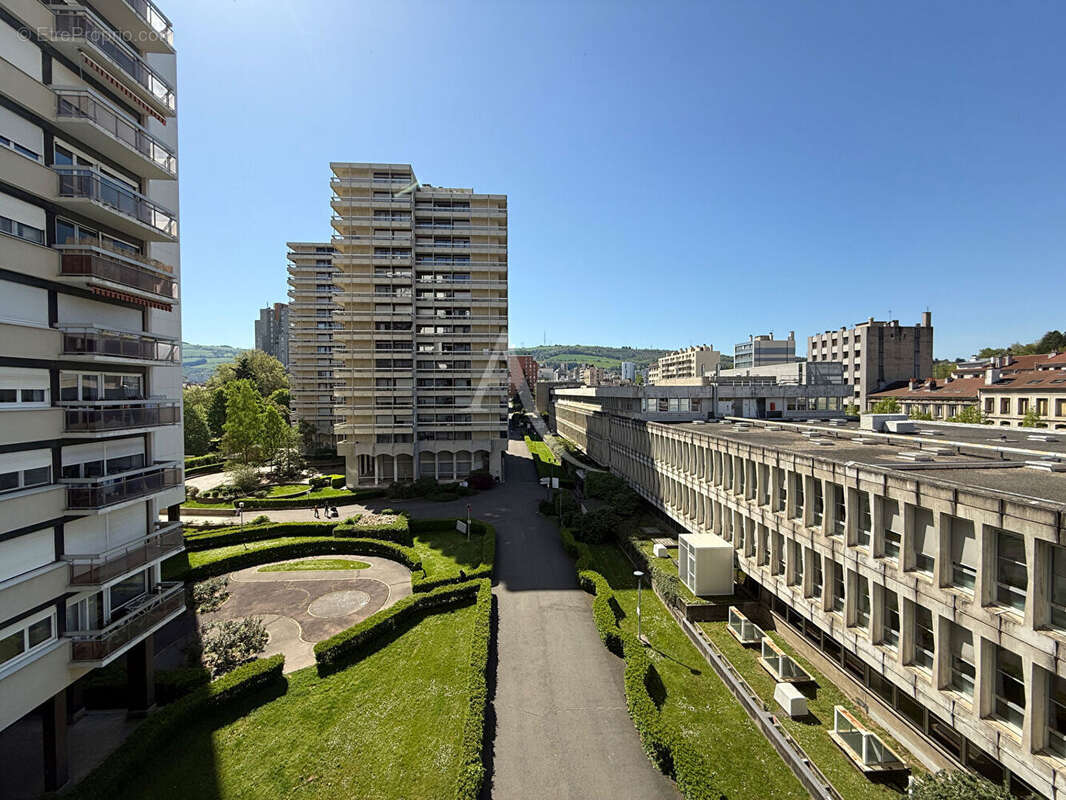 Appartement à SAINT-ETIENNE