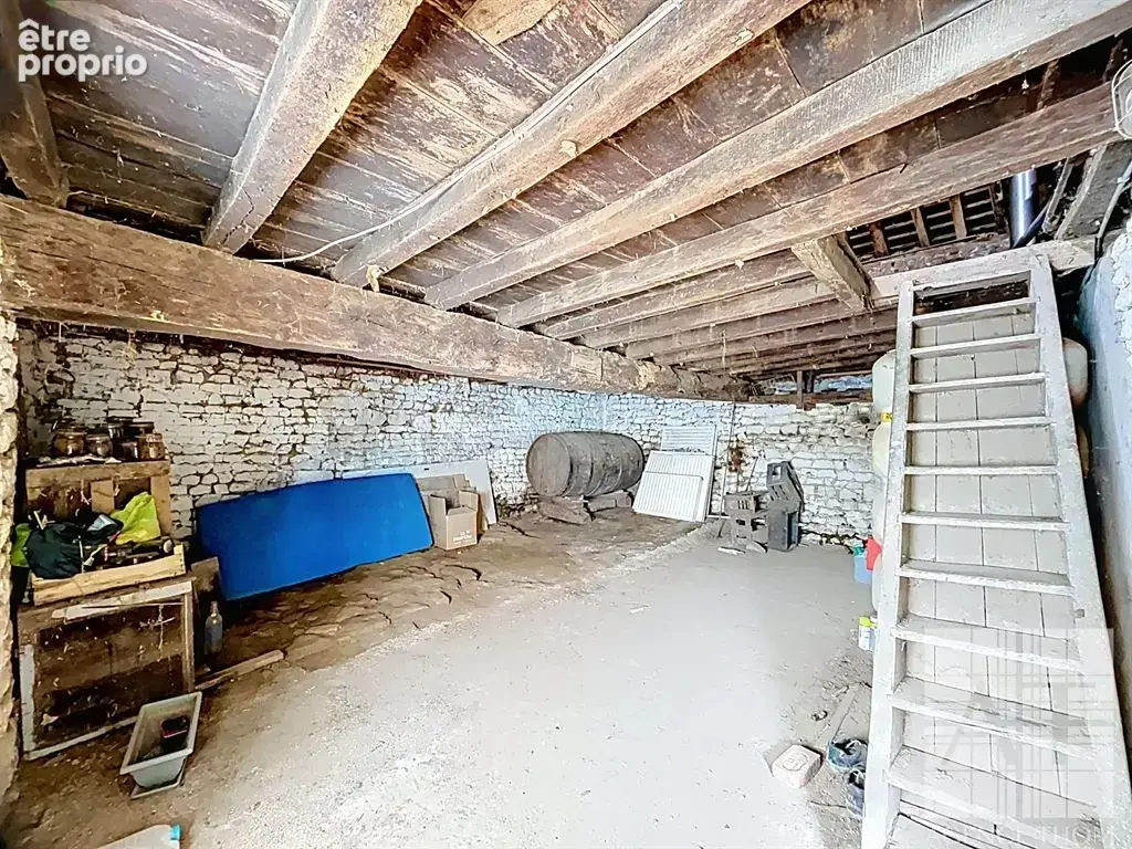 Propriété en pierre à rénover avec dépendances et 4 187 m² de terrain - photo 4