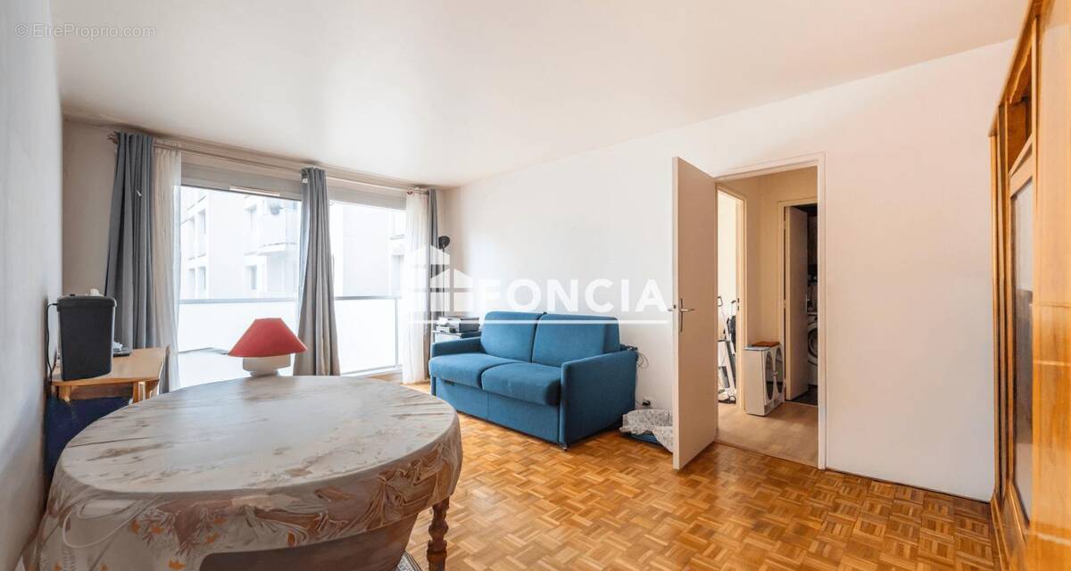 Appartement à PARIS-19E