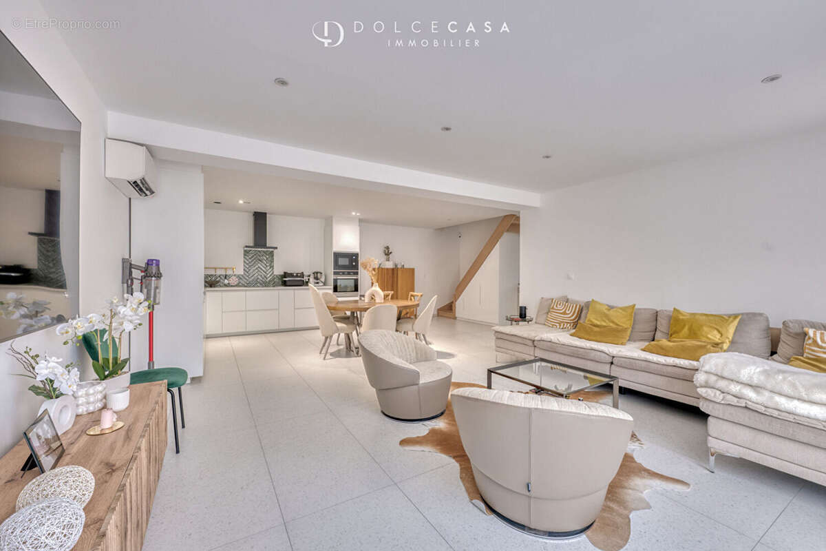 Maison à LE PERREUX-SUR-MARNE