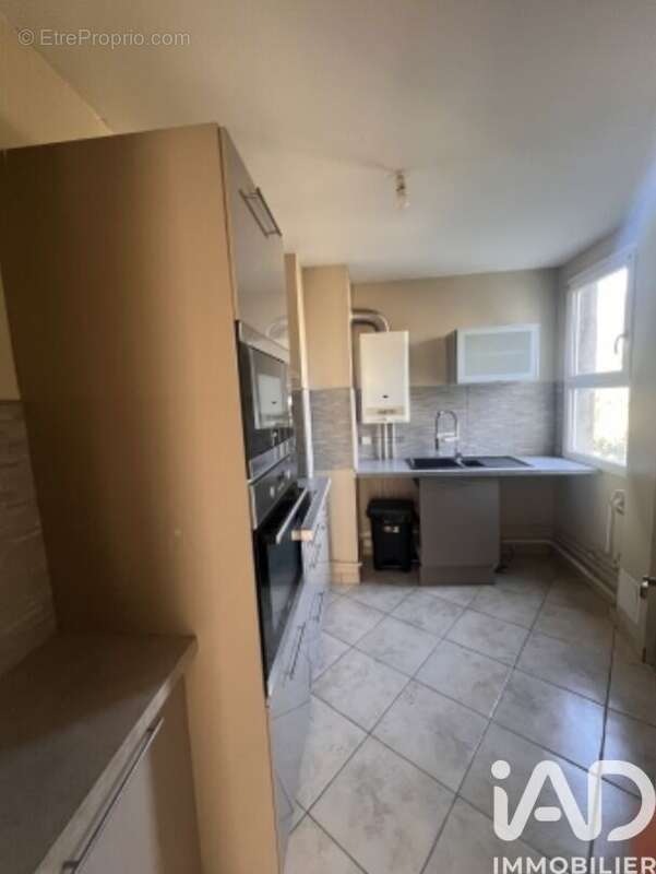 Photo 4 - Appartement à VILLEMOMBLE