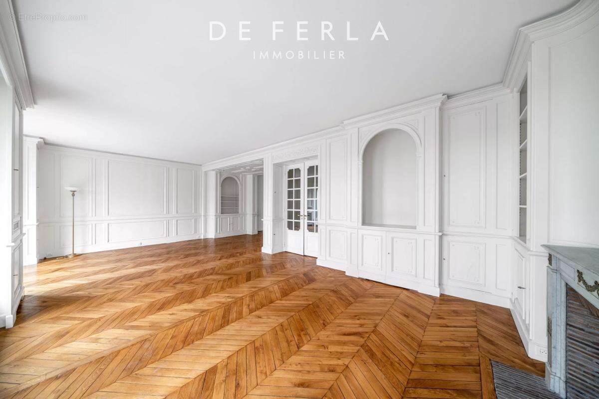 Appartement à PARIS-7E