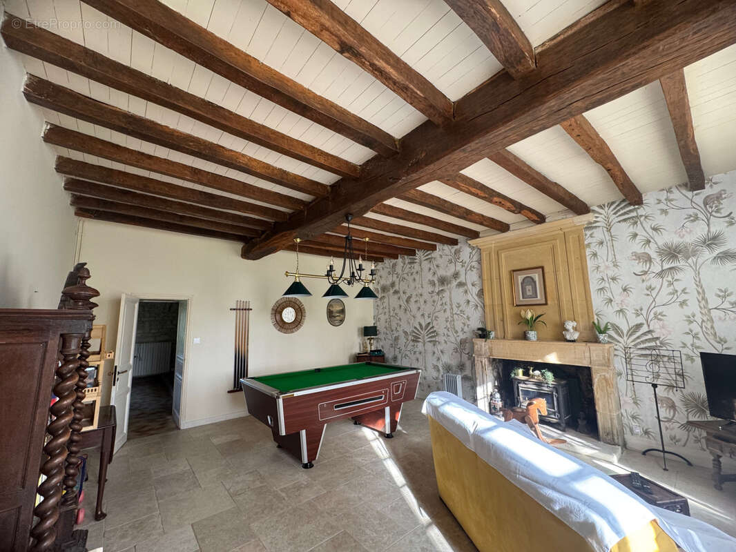 Maison à SAINT-SIGISMOND-DE-CLERMONT