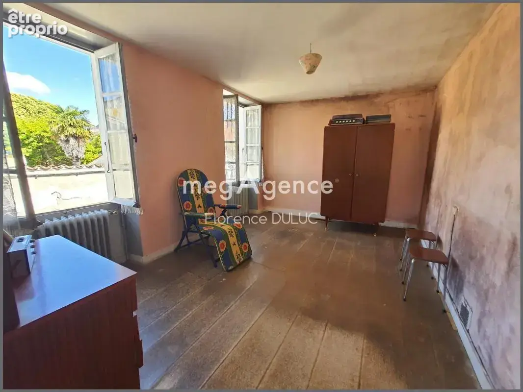 Maison avec patio et petit garage en centre ville - photo 14