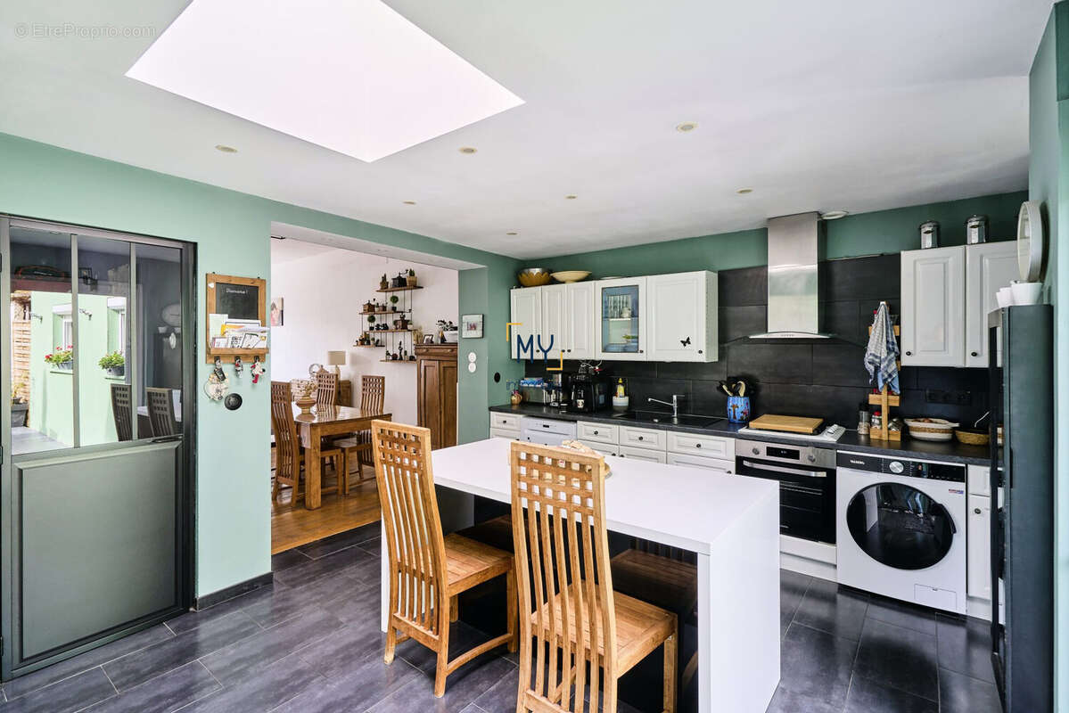 CUISINE - Maison à vendre - 4/5 pièces - 110 m² - Saint-André-Lez-Lille - Maison à SAINT-ANDRE-LEZ-LILLE