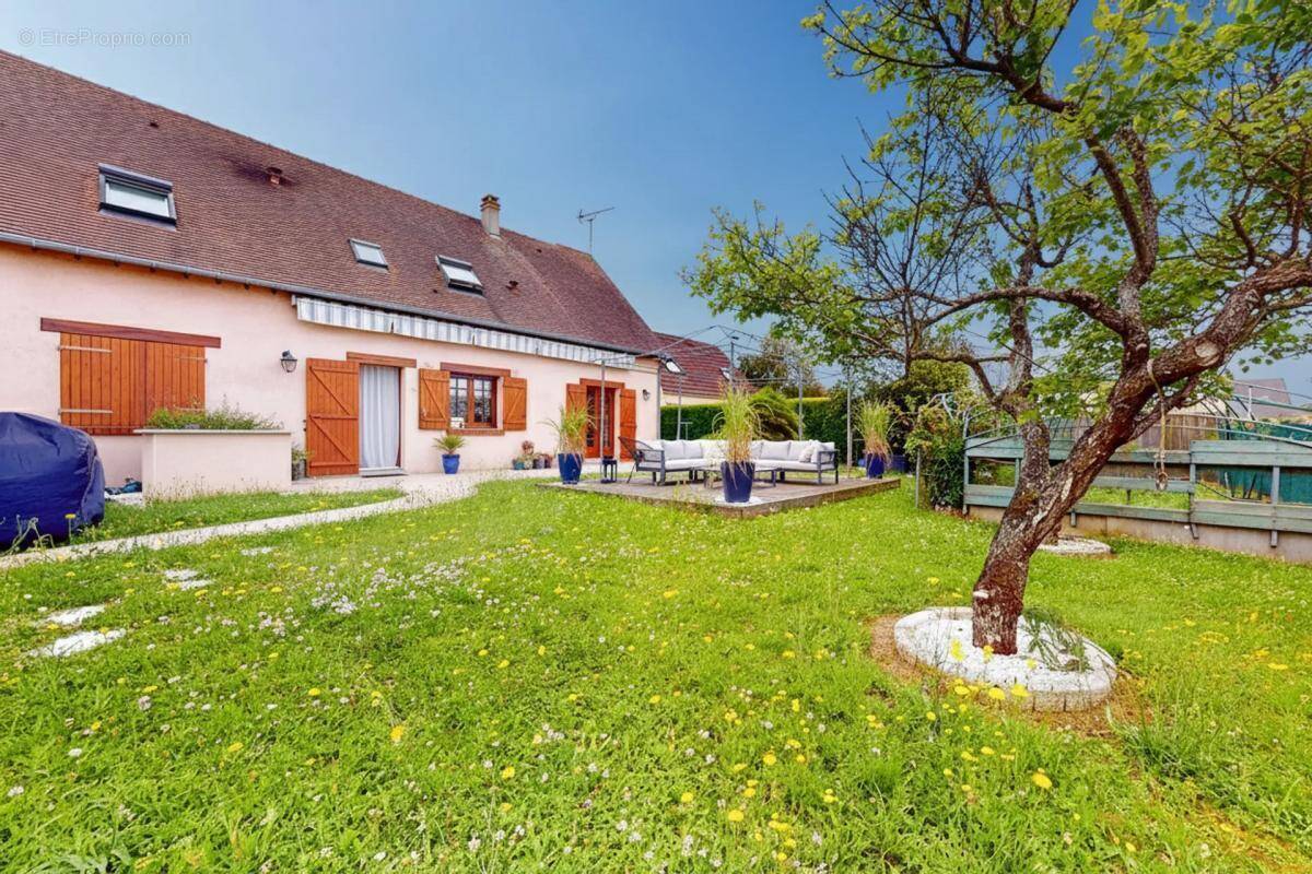 Maison à VILLEMANDEUR