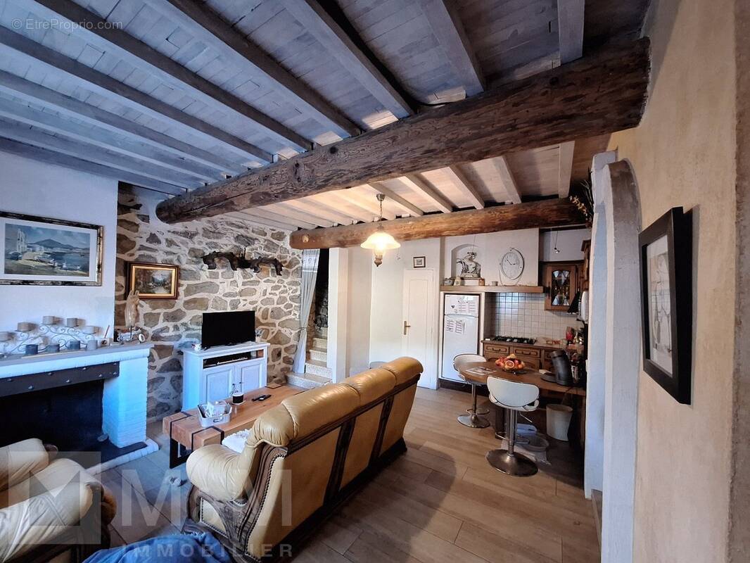 Maison à BELVIANES-ET-CAVIRAC