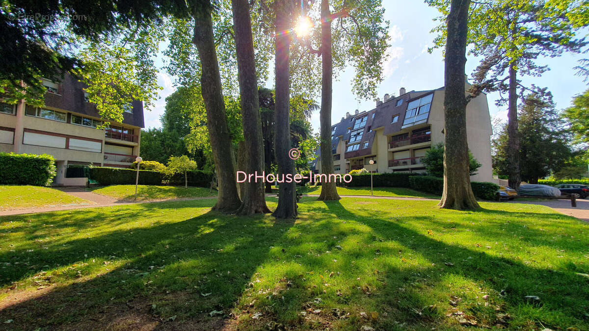 Appartement à SAINT-MAUR-DES-FOSSES