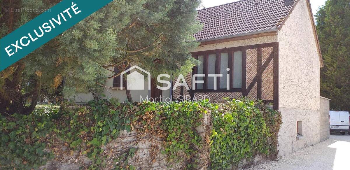Photo 1 - Maison à MEHUN-SUR-YEVRE