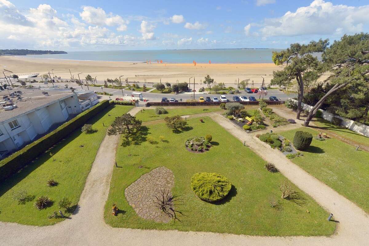 Appartement 84 m² à Saint-Georges-De-Didonne  - photo 2