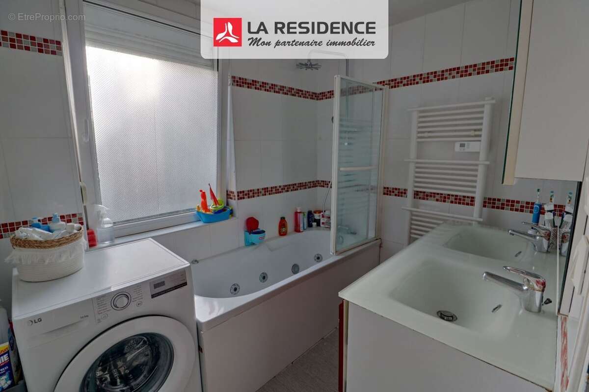 Maison à SAINT-JEAN-DU-CARDONNAY