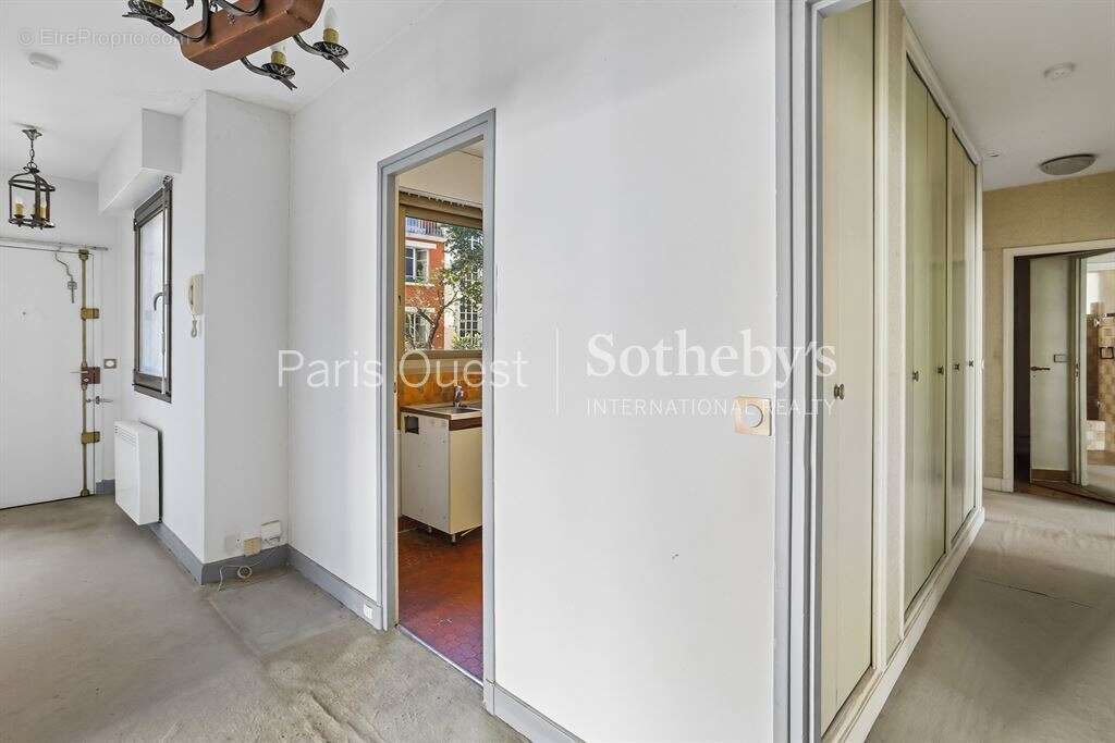 Appartement à PARIS-17E