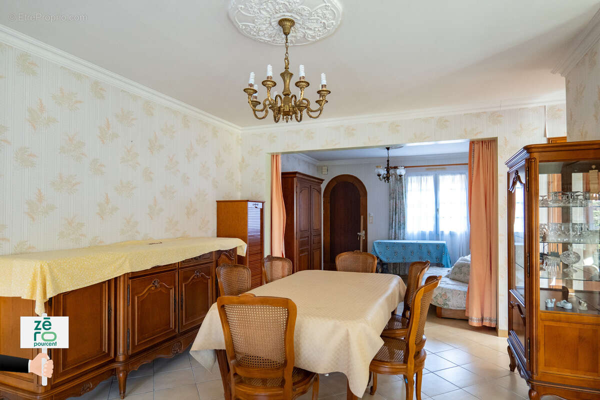 Maison à COMMEQUIERS