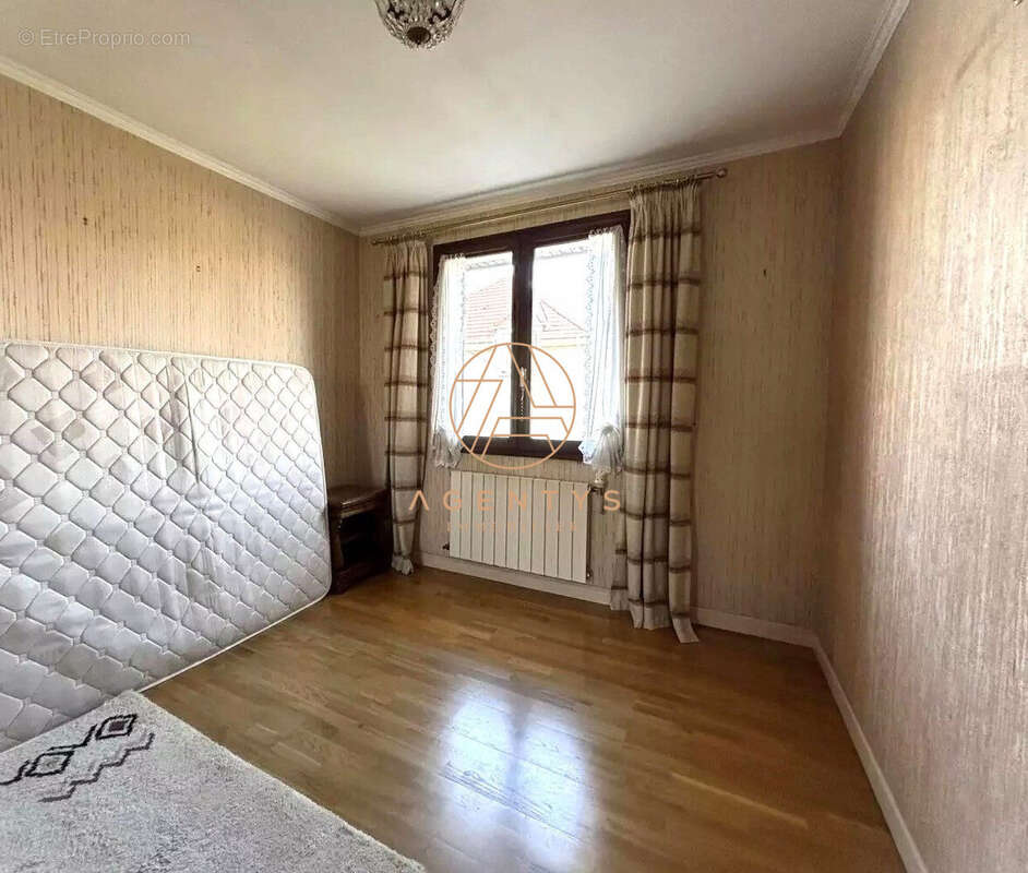 Maison à CHAMPIGNY-SUR-MARNE