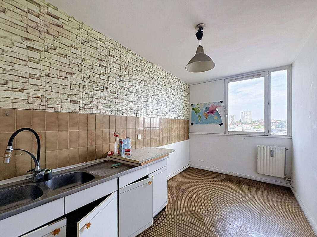 Appartement Bagnolet 3 pièce(s) 72 m2 PROCHE METRO AVEC TERRASSE - photo 6