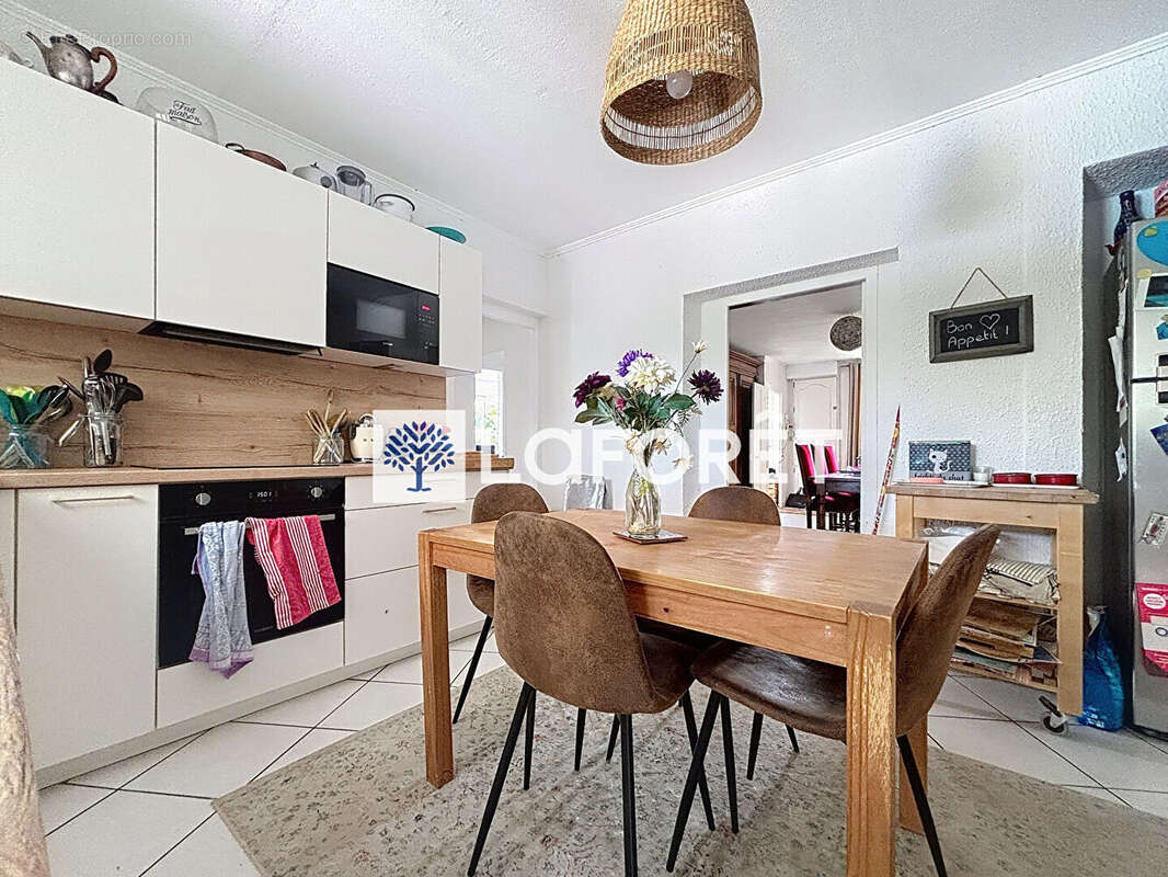 Maison à VILLIEU-LOYES-MOLLON