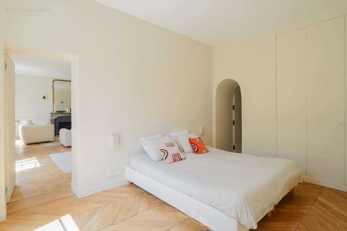 Appartement à PARIS-6E