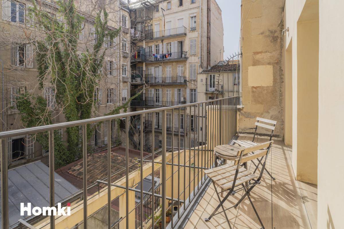 Appartement à MARSEILLE-1E