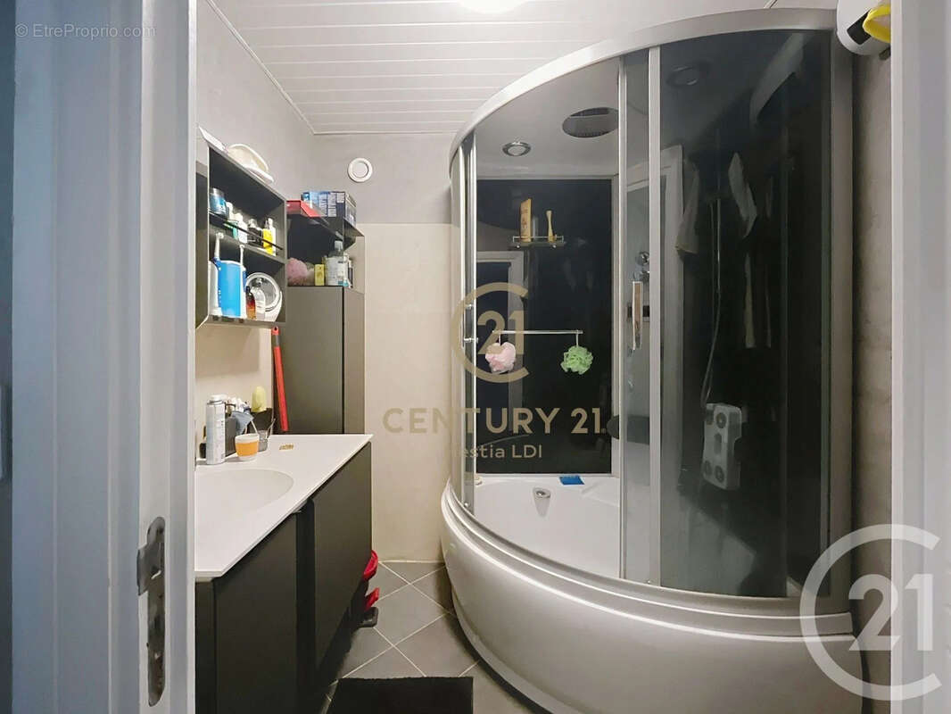 Appartement à VENISSIEUX