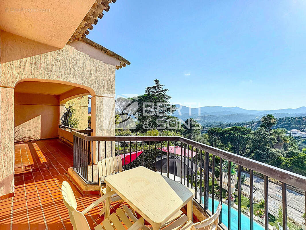 Appartement à MANDELIEU-LA-NAPOULE