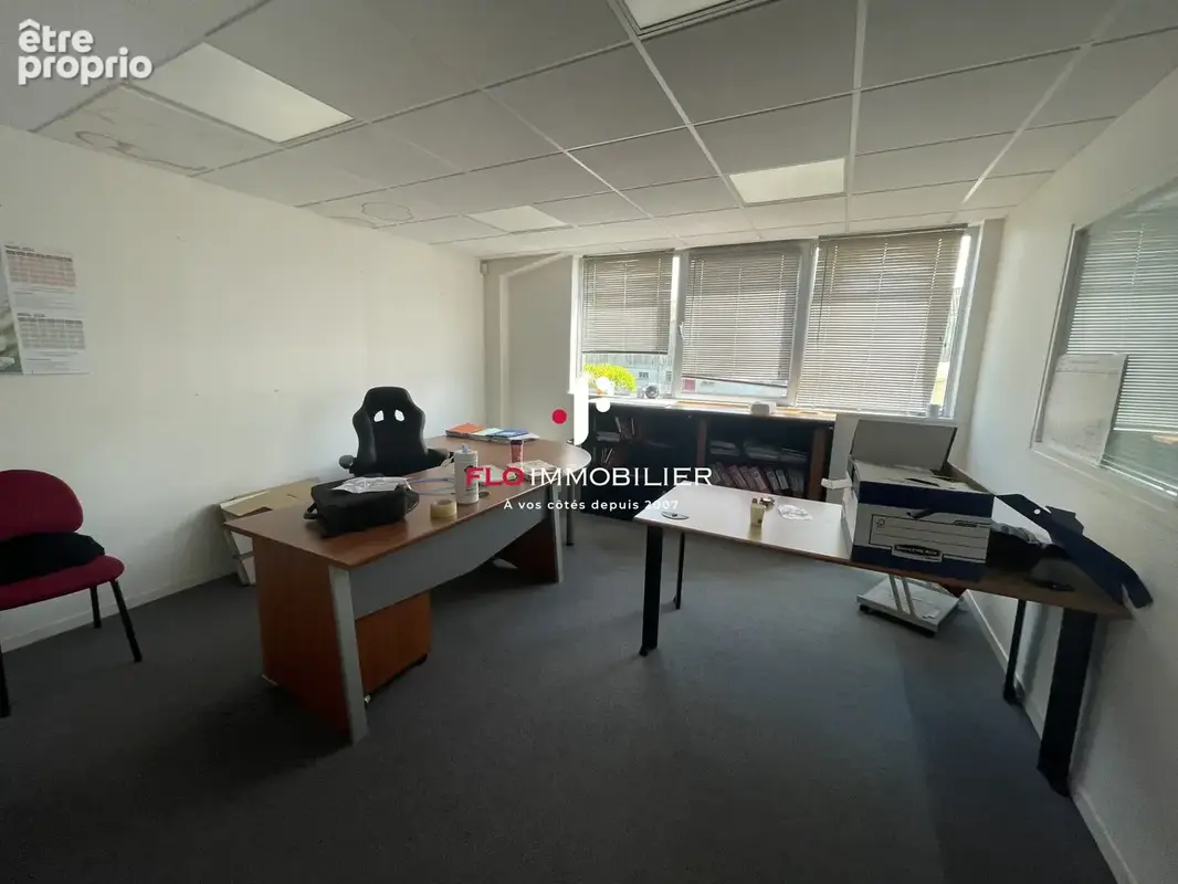 Commerce 2 272 m² à vendre à Bayeux (14400) - photo 6