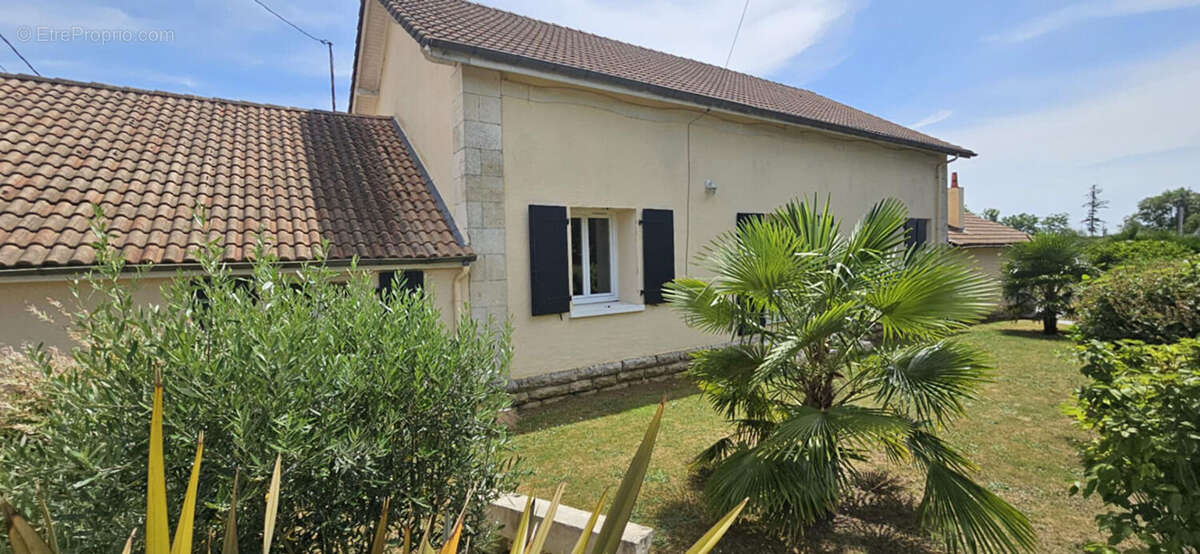 Maison à SAINT-MARTIN-DE-SAINT-MAIXENT