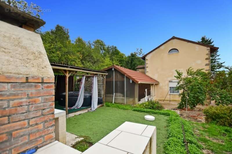 Ensemble de maisons avec 3000 m2 de terrain à Sernin du Plain - photo 30