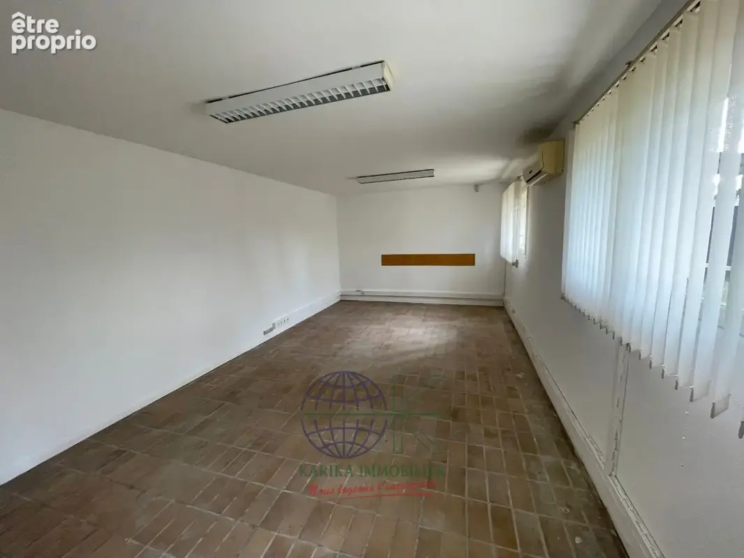 Bâtiment d'activité 1330 m2 à Roquebrune sur Argens - photo 14