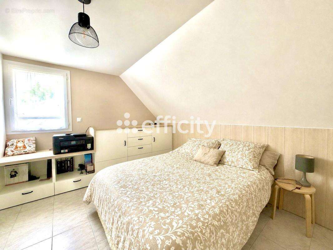 Maison 122 m² à Muret-Et-Crouttes  - photo 8