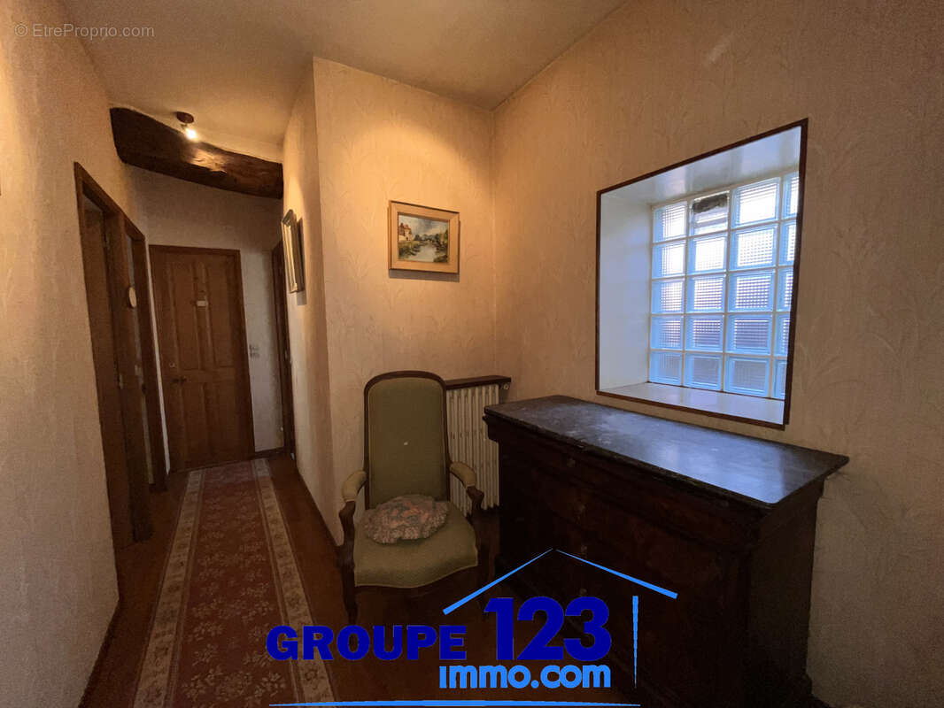 À Charentenay, découvrez cette maison pleine de potentiel ! - photo 15