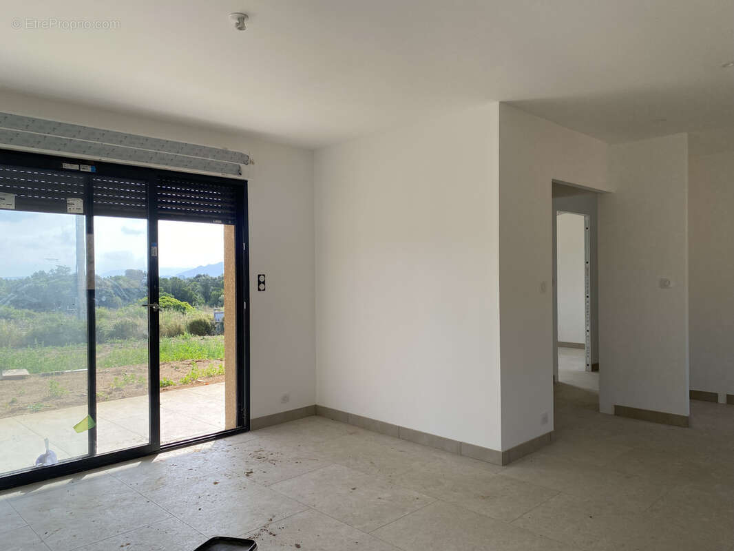 Maison neuve, trois chambres - sotta 20146 - photo 4
