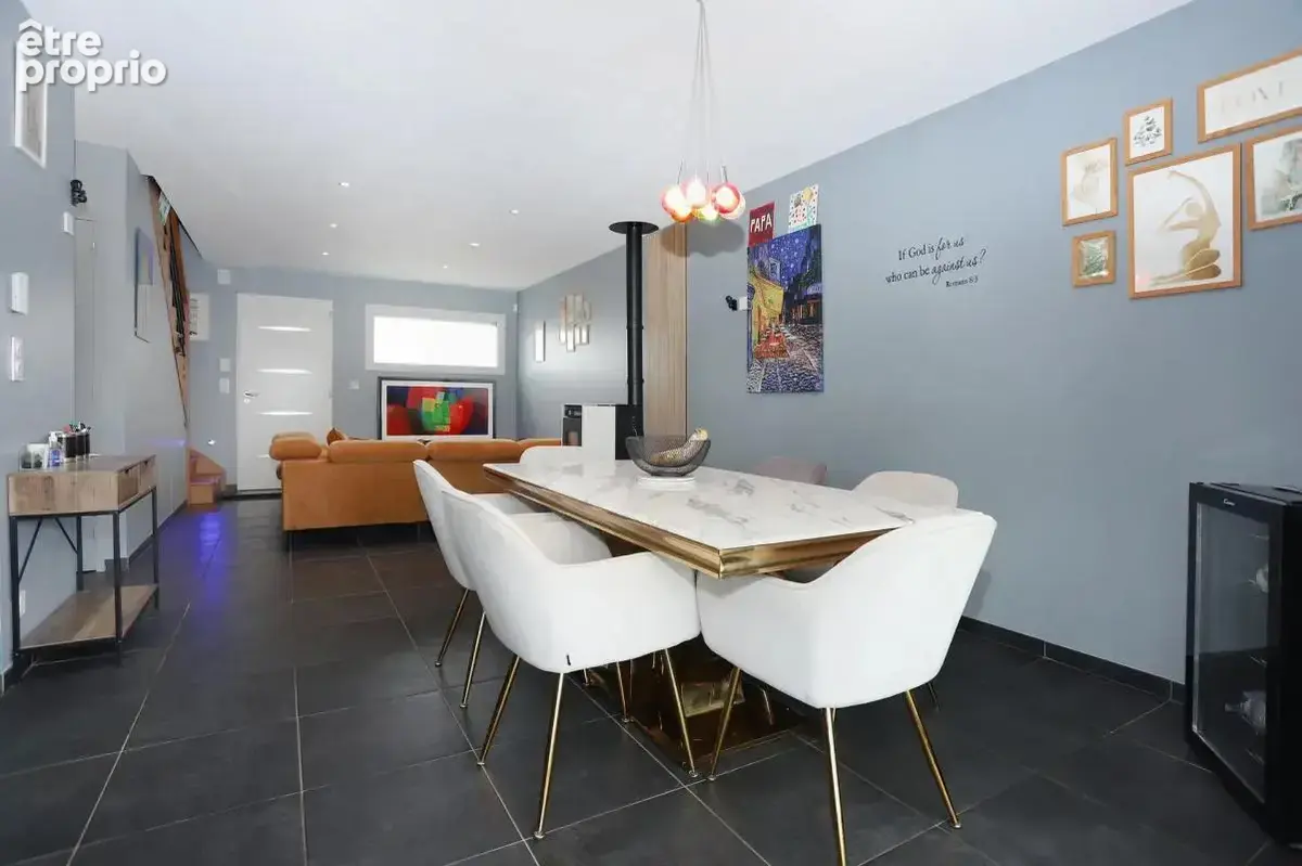 Maison de 5 pièces de 112 m² situé à Cintré - photo 4