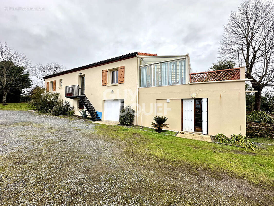 Maison à LE LOROUX-BOTTEREAU