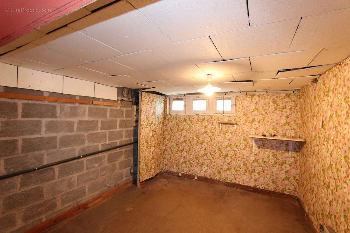 Maison à VARENNES-VAUZELLES