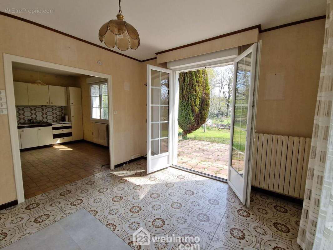 Maison à VENANSAULT