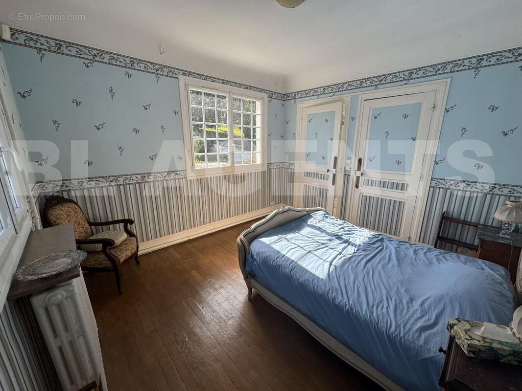 IMG_7832 - Maison à SAINT-JEAN-LES-DEUX-JUMEAUX