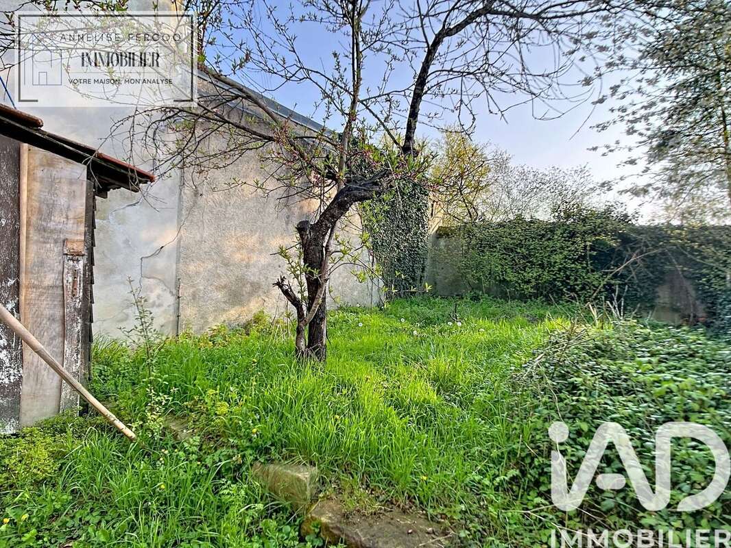 Photo 5 - Maison à COURS-LES-BARRES