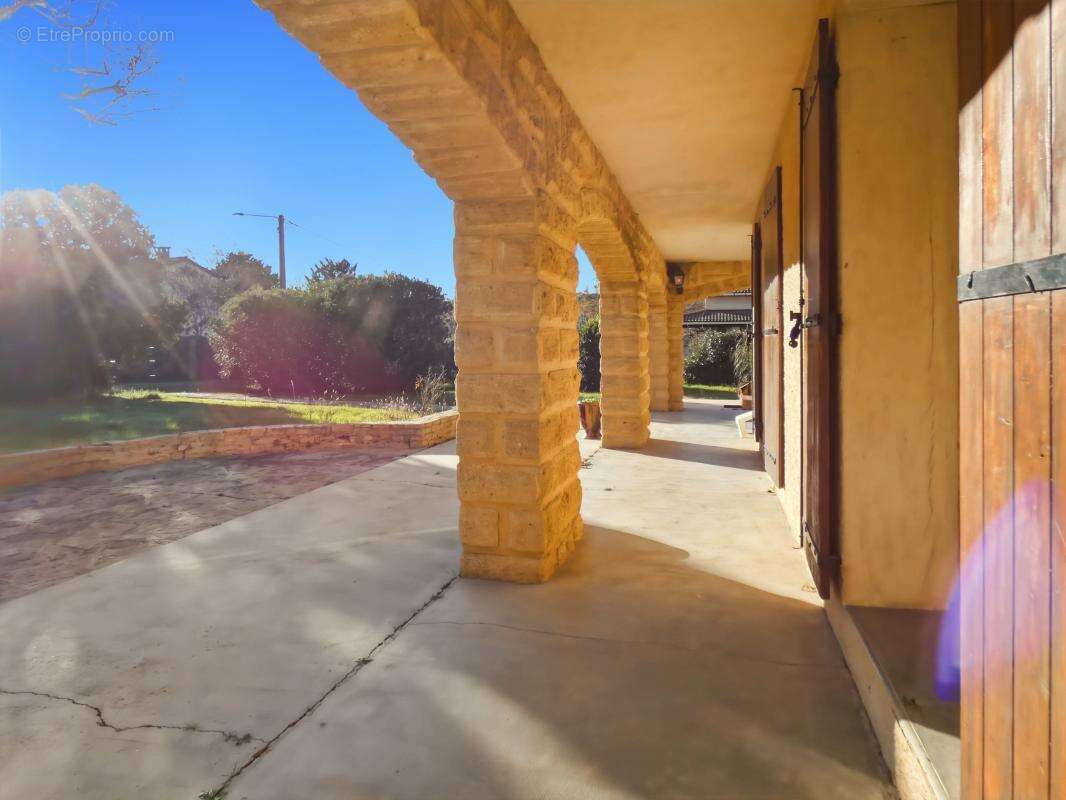 Maison à BAGNOLS-SUR-CEZE