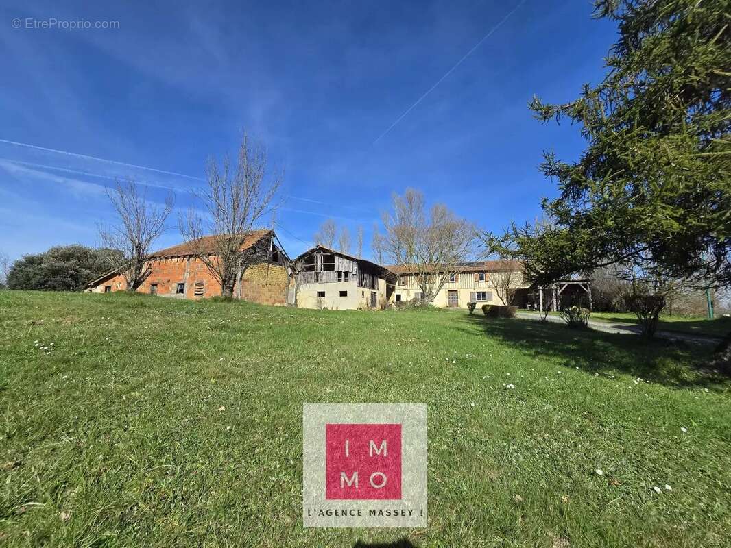 Maison à TRIE-SUR-BAISE