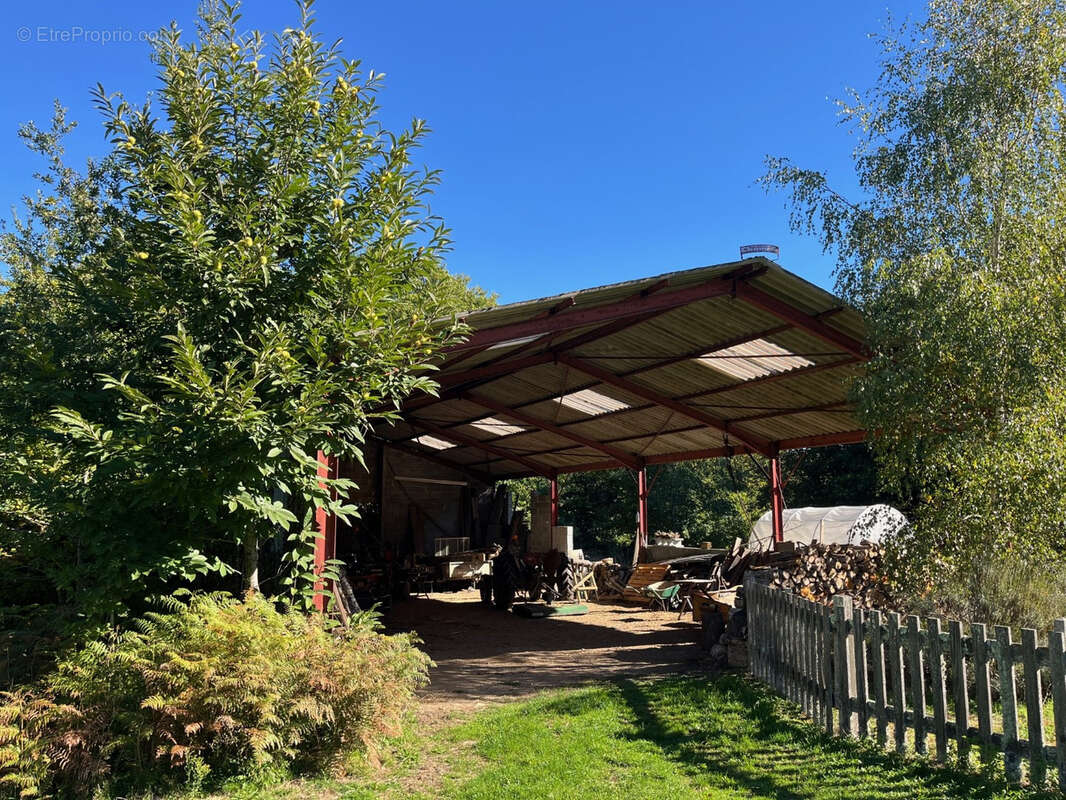 Maison à COUSSAC-BONNEVAL