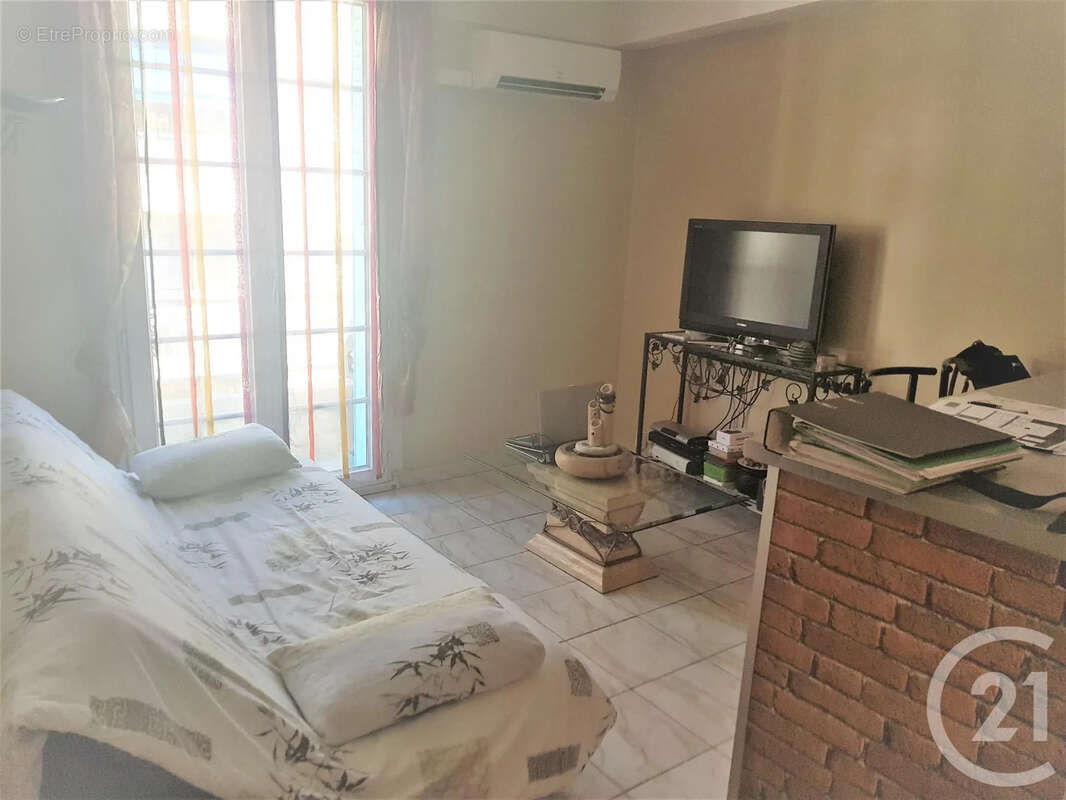 Appartement à MARSEILLE-5E