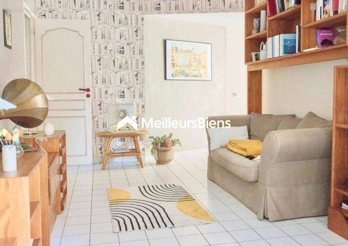 Maison à L&#039;ABERGEMENT-CLEMENCIAT