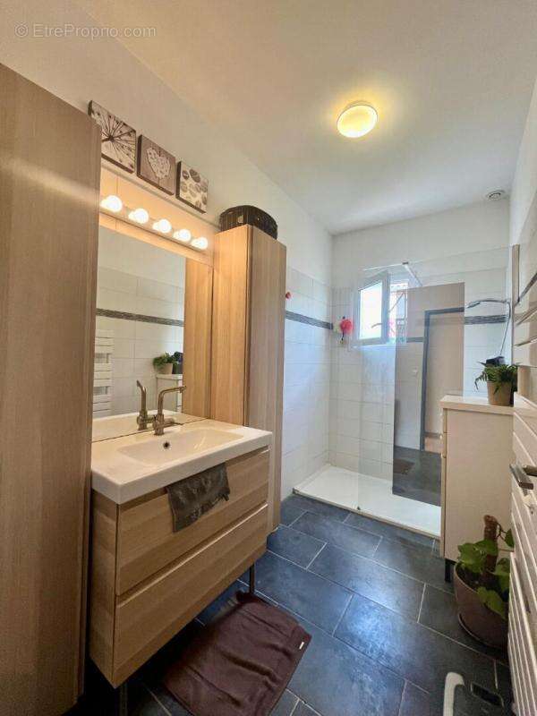 Maison à SAINT-JEAN-DE-VEDAS