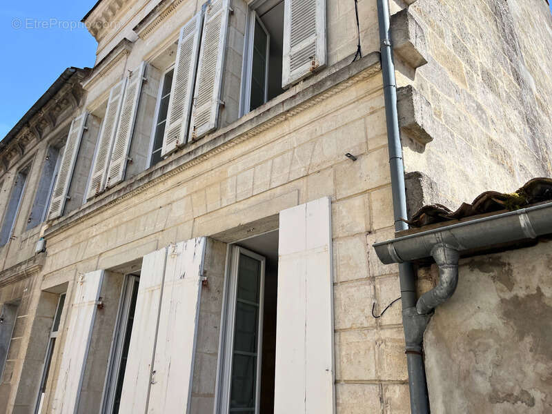 Maison à ARVEYRES