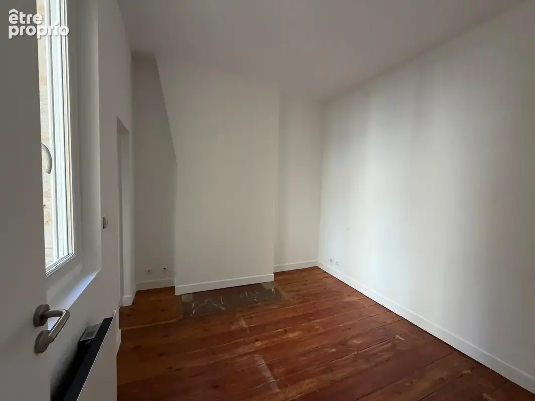 Appartement - 64 m2 - 2 chambres - Jardin Public / Fondaudège - photo 6