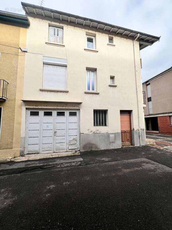 Appartement à SAINT-JUST-SAINT-RAMBERT