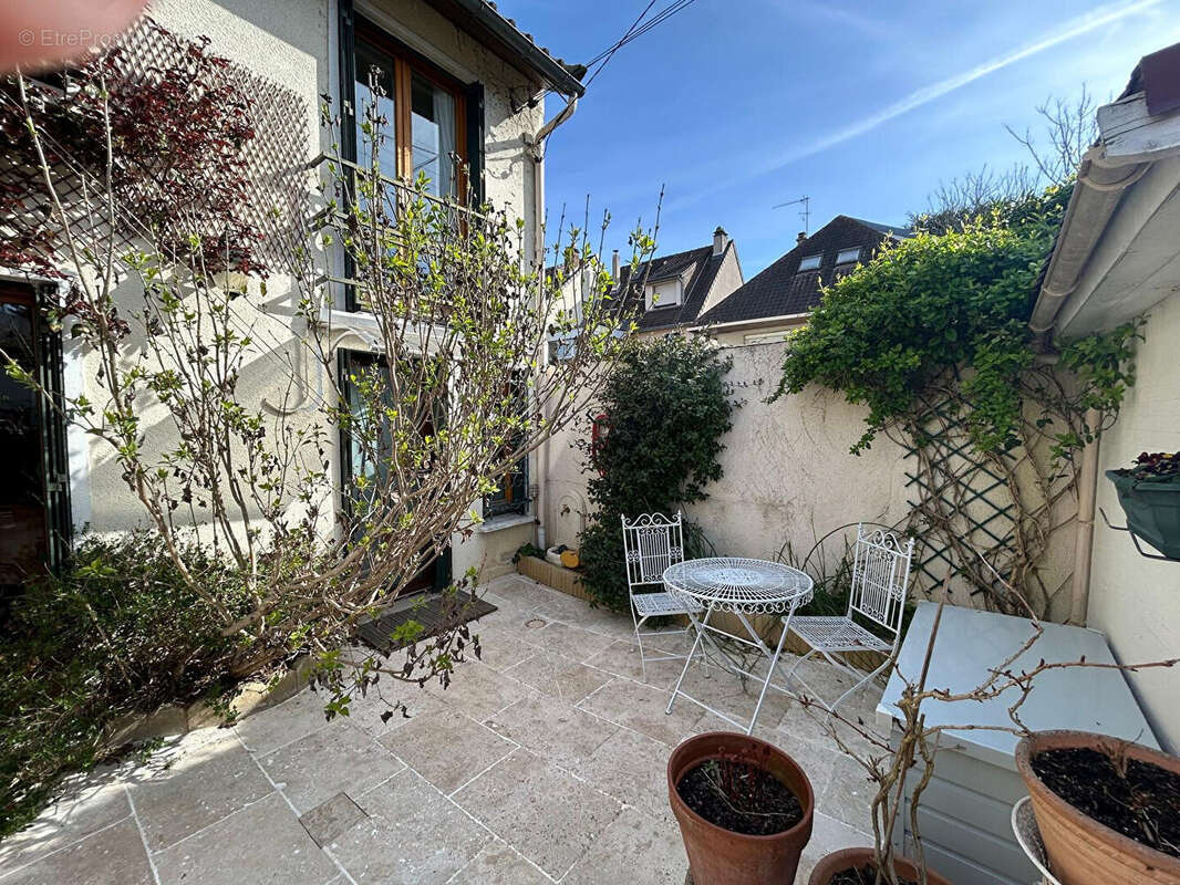 Maison à L'HAY-LES-ROSES