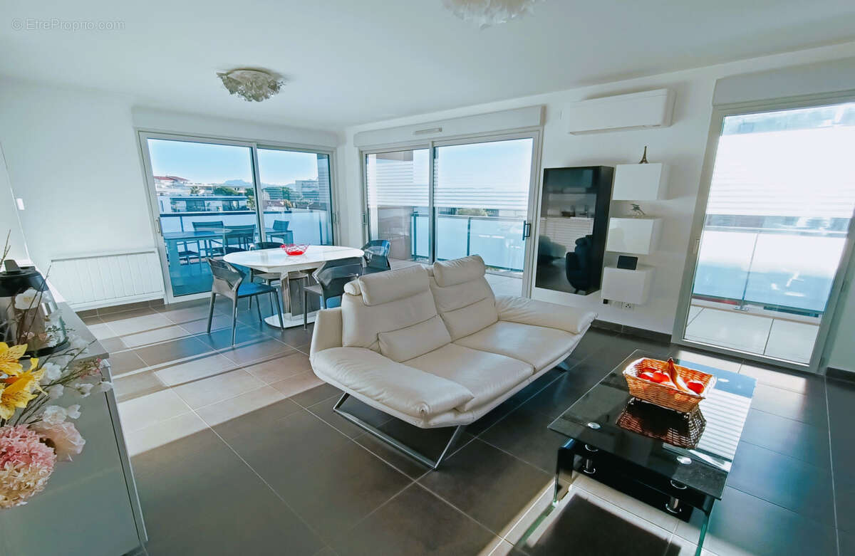 Appartement à FREJUS